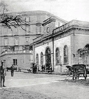 La stazione della Funicolare di Chiaia all'inizio del secolo scorso
