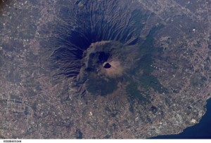 Il Vesuvio visto dal satellite, in una fotografia della Nasa