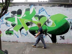 Tra le regole dei veri graffitari, c’è la scrittura del proprio nome d'arte, definito tag