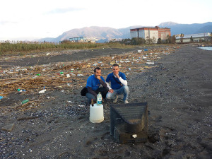 Anche un po' d'ironia può funzionare nella guerra ai rifiuti e al degrado